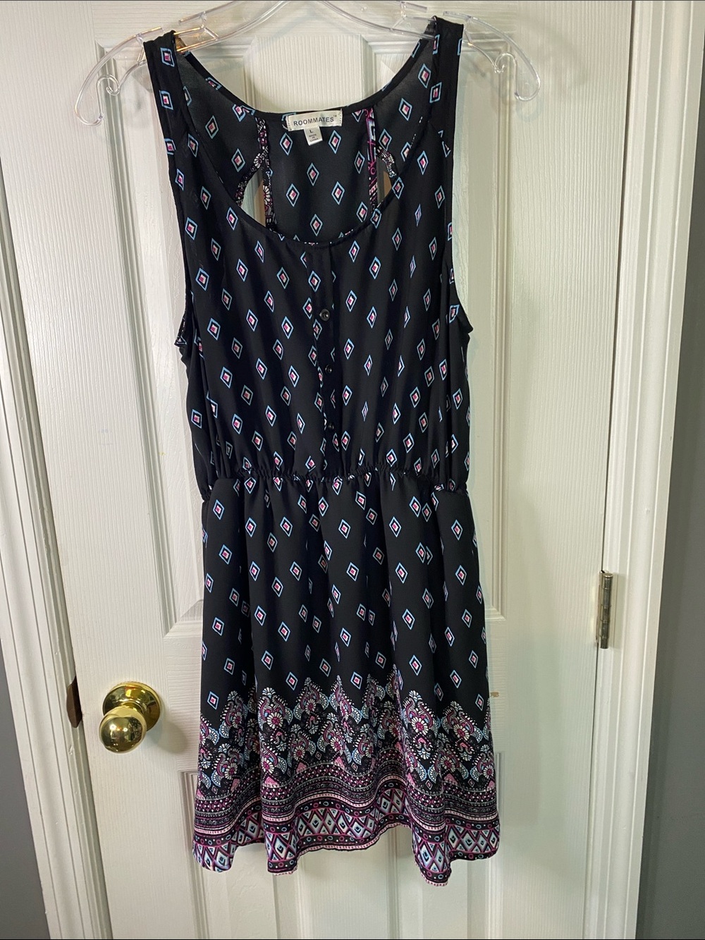 Roommates Black Sleeveless Printed Mini Dress with Pink & Blue Size Large.